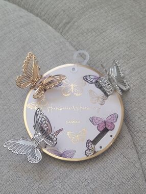 NWT Butterfly Hair Clips Set - Gold & Silver